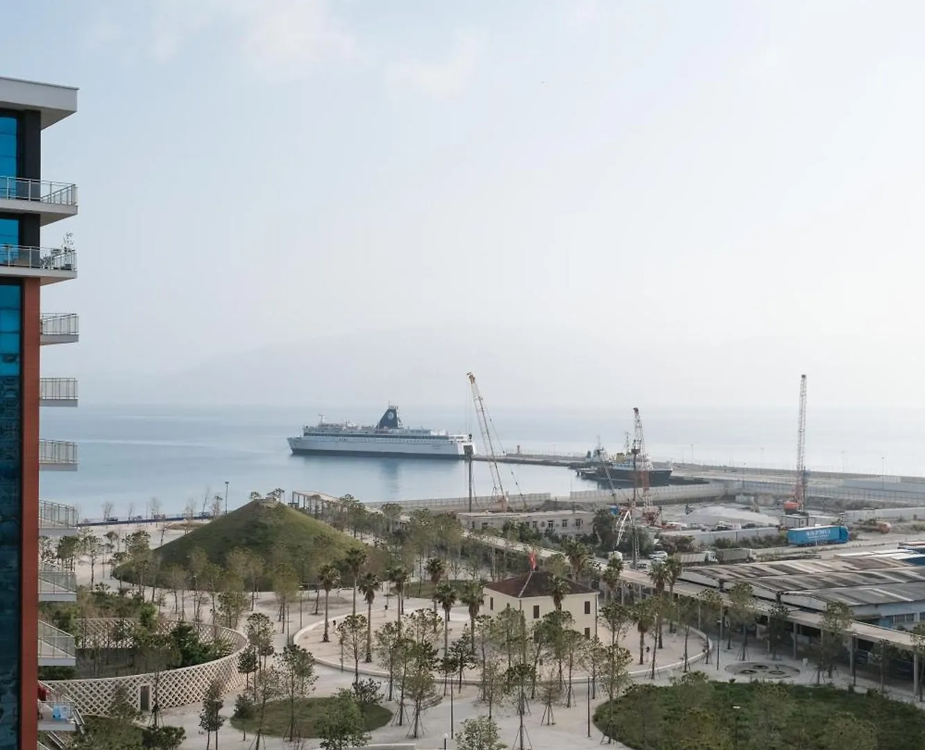 City Seaview Apartment By Vlora Office